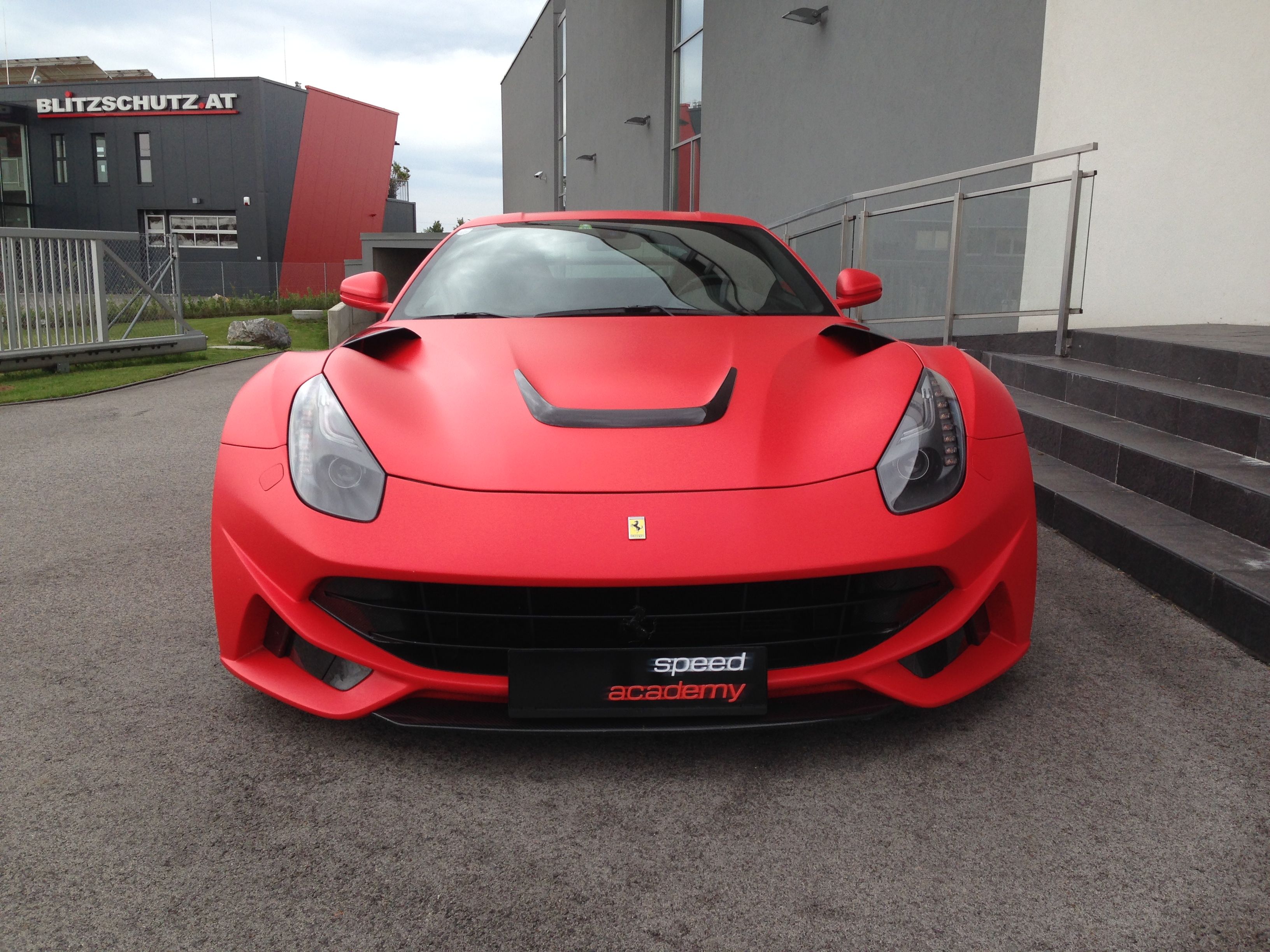 Ferrari F12 N-Largo